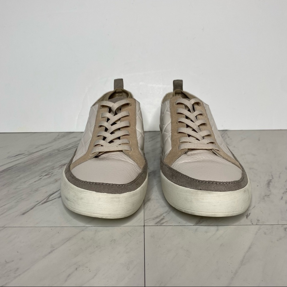 27 Edit Valarie Sneaker - Picture 2 of 12